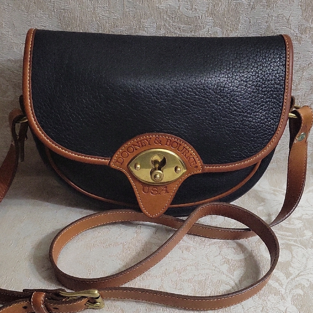 DOONEY & BOURKE VTG CAVALRY TROOPER CROOSBODY BAG